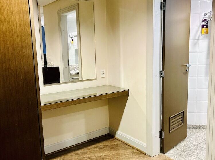 Полулюкс, Blue Tree Towers Joinville