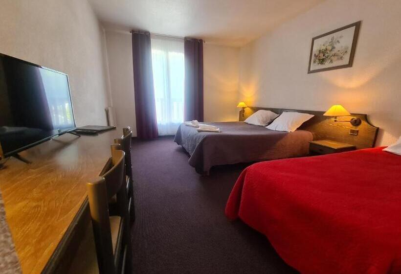 Номер Стандарт Трехместный, Hôtel Le Montaigu