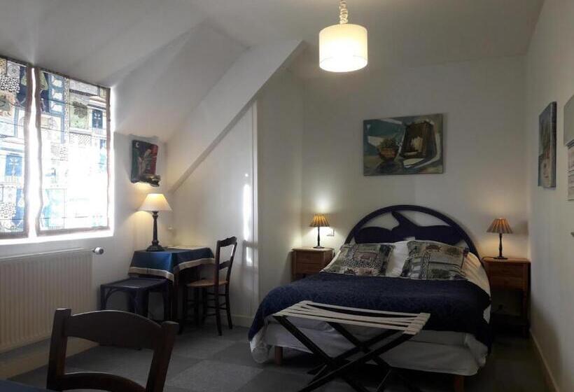 Трехместный Номер Комфорт, Logishotels Le Relais Du Quercy