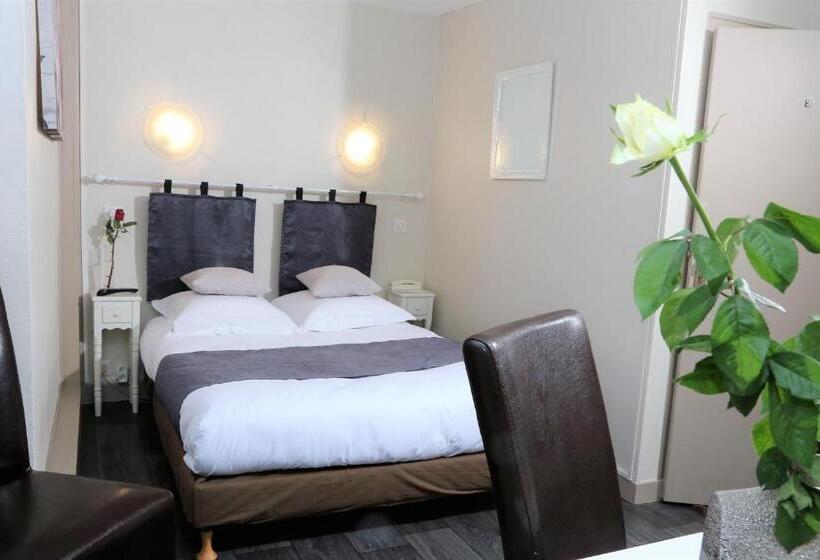 غرفة قياسية, Logis L'ecu De France