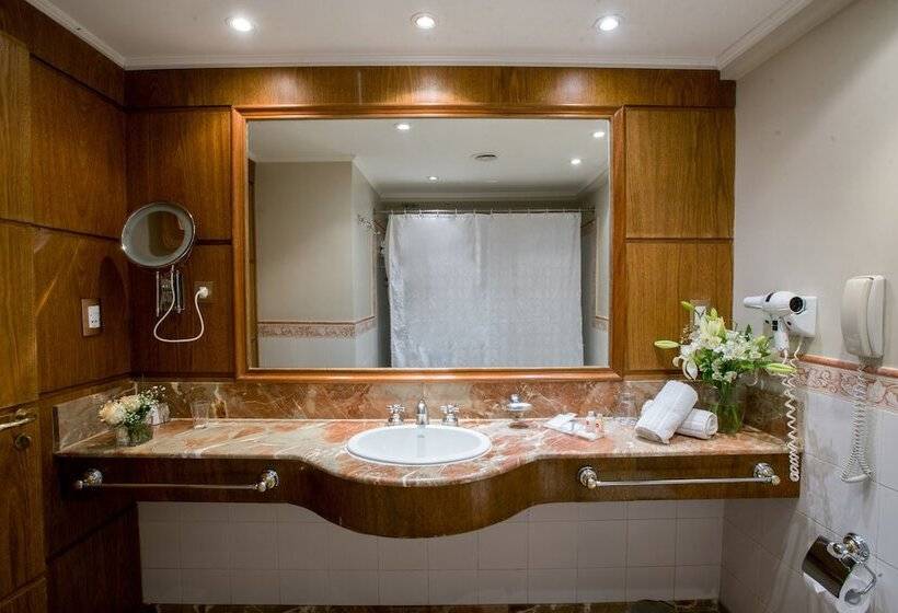 اتاق سوپریور, Windsor