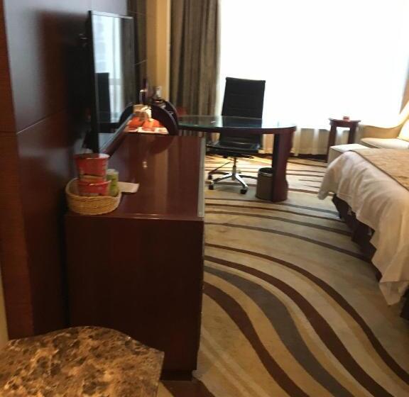 Люкс Deluxe Кровать Кинг, Ramada Yangzhou Baoying