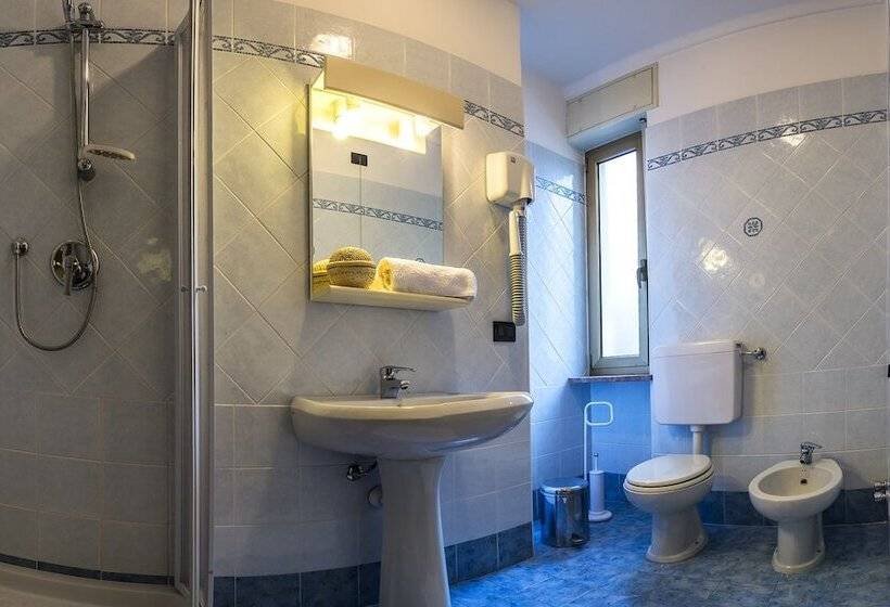 스탠다드 룸, Albergo Ristorante Della Sacra