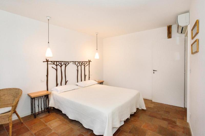 Номер Комфорт, Logis Hôtels   Hôtel Restaurant Du Midi