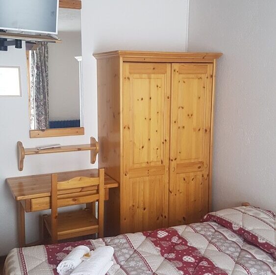 Quarto Estandar, Martin