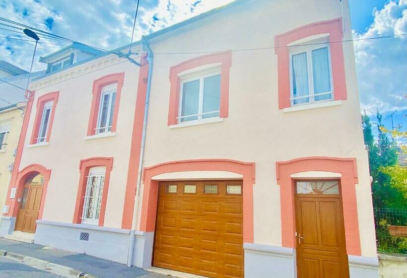 Студио Стандарт Вид на Сад, Reims Sherpa Guest House