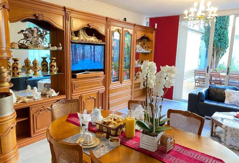 Студио Стандарт Вид на Сад, Reims Sherpa Guest House