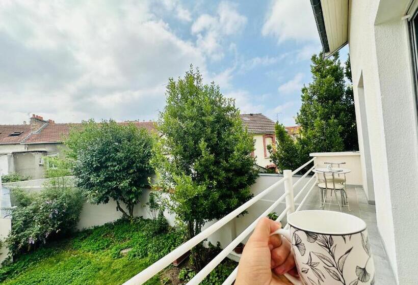 Номер Стандарт Вид на Сад, Reims Sherpa Guest House