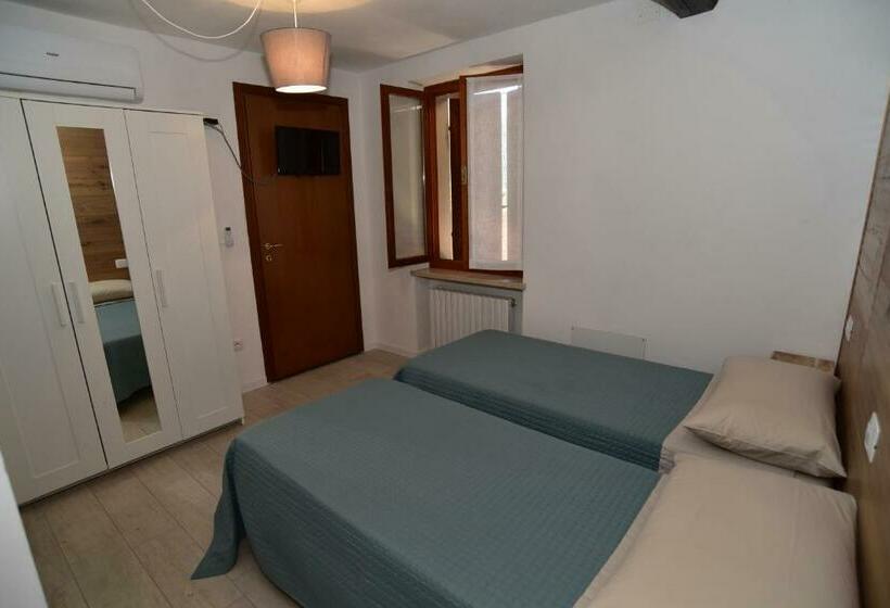 Номер Economy, B&b Enantio
