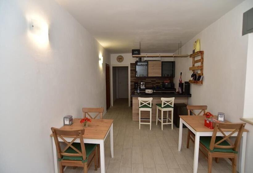 Номер Economy, B&b Enantio