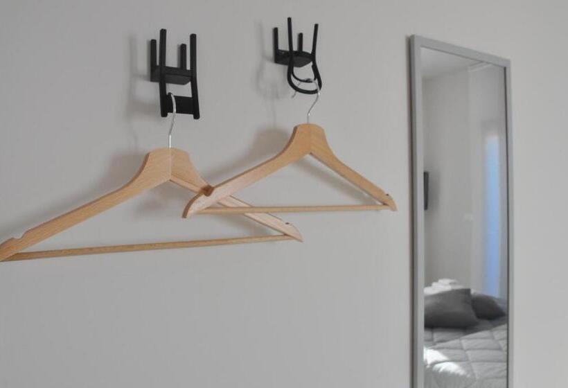اتاق استاندارد, Deer House Bnb