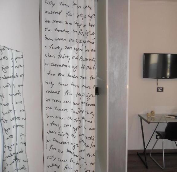 Comfort room with balcony, Sweet Rome B&b