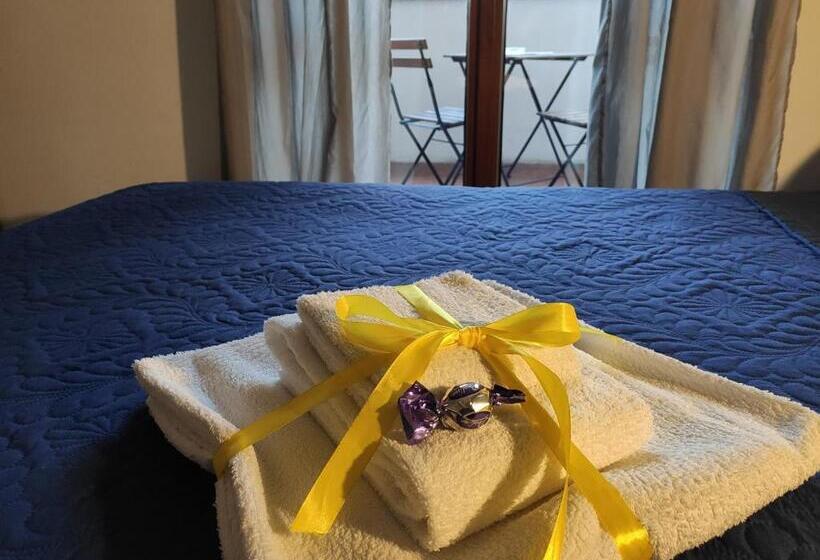 Comfort room with balcony, Sweet Rome B&b