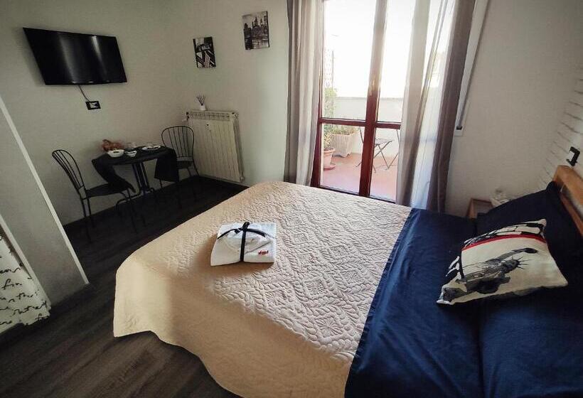 Comfort room with balcony, Sweet Rome B&b