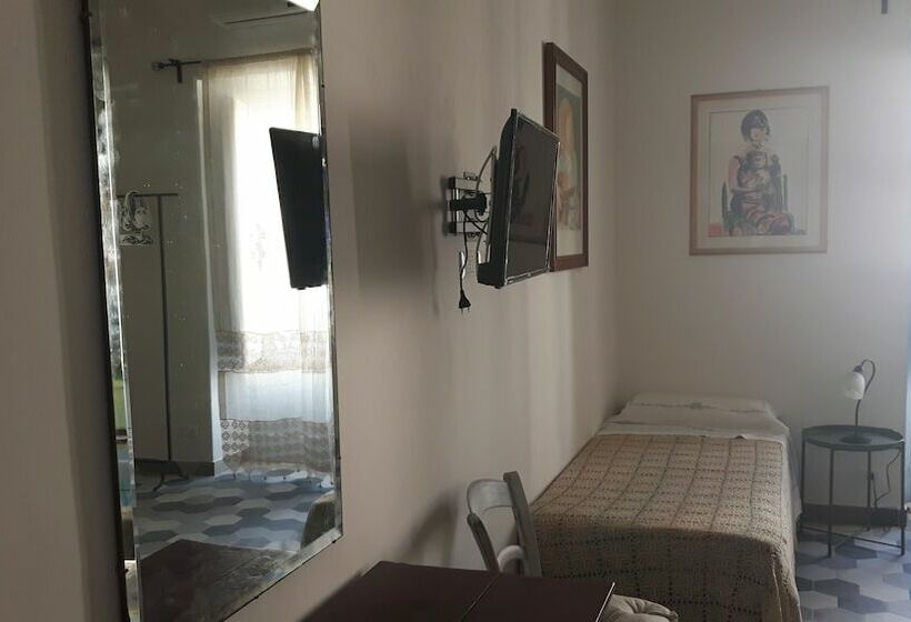 اتاق لوکس سه تخته, Casa Maltese Ri Scicli