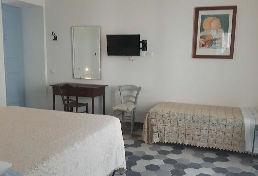 اتاق لوکس سه تخته, Casa Maltese Ri Scicli