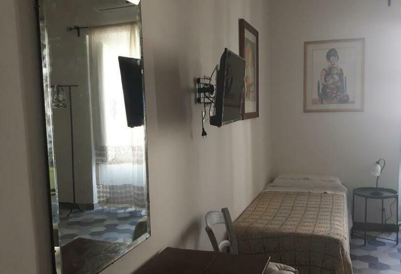 اتاق لوکس سه تخته, Casa Maltese Ri Scicli
