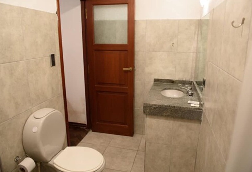 اتاق اکونومی, Selva Montana