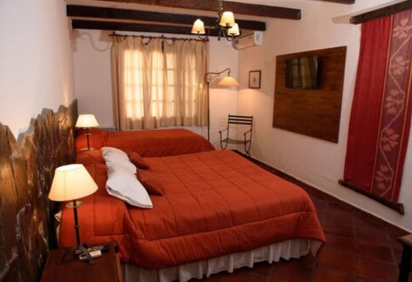 اتاق کلاسیک سه تخته, Selva Montana