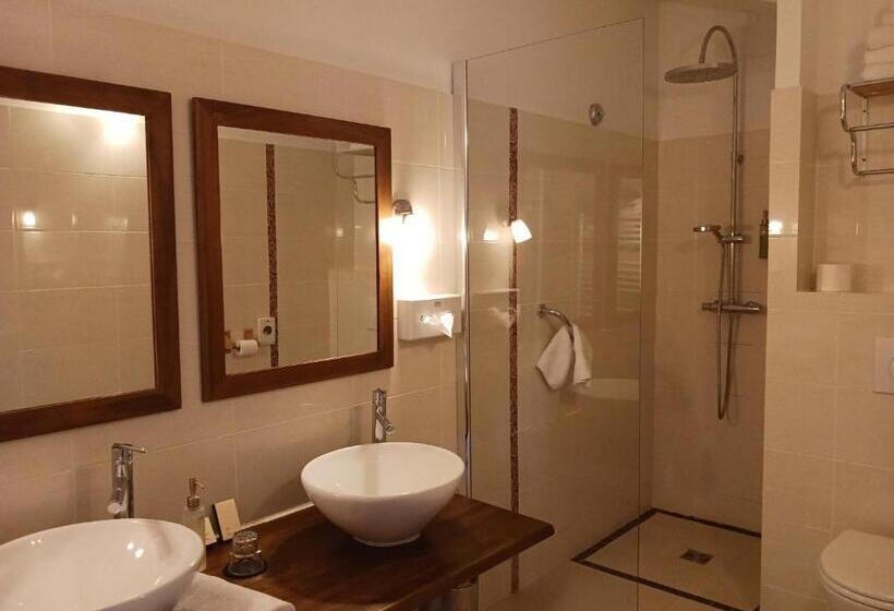 Трехместный Номер Deluxe, La Bastide D'eygalières