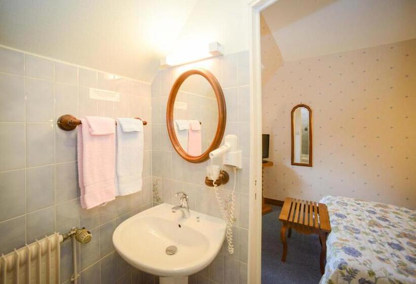 Номер Стандарт, Manoir De L Acherie