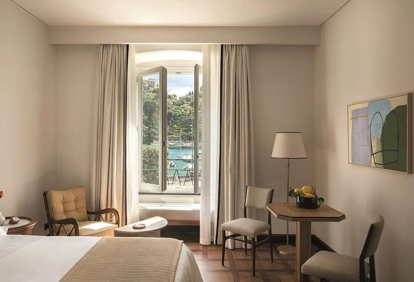 سوییت جونیور با چشم‌انداز دریا, Splendido Mare, A Belmond Hotel, Portofino