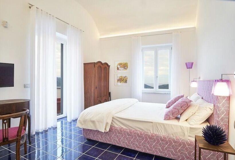 Номер Deluxe Вид на Море Боковой, Palazzo Gentilcore