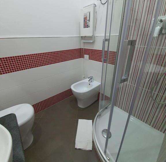 Трехместный Номер Стандарт с Балконом, Ari Guest House