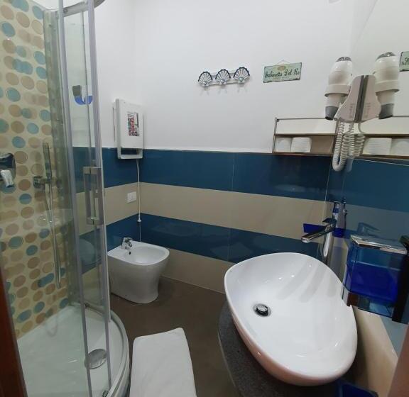 Трехместный Номер Стандарт с Балконом, Ari Guest House