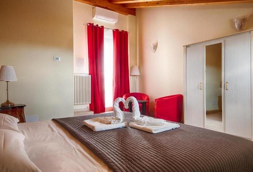 Penthouse Room, Lady Verona Residence
