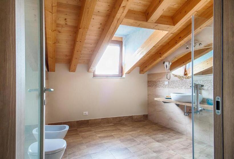 Junior suite with river view, Lady Verona Residence