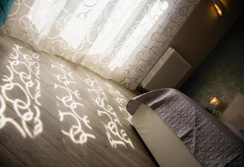 Quarto Familiar Superior, B&b Da Peo