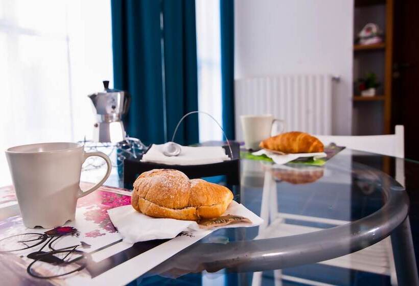 اتاق استاندارد چهار تخته, Bastia 2