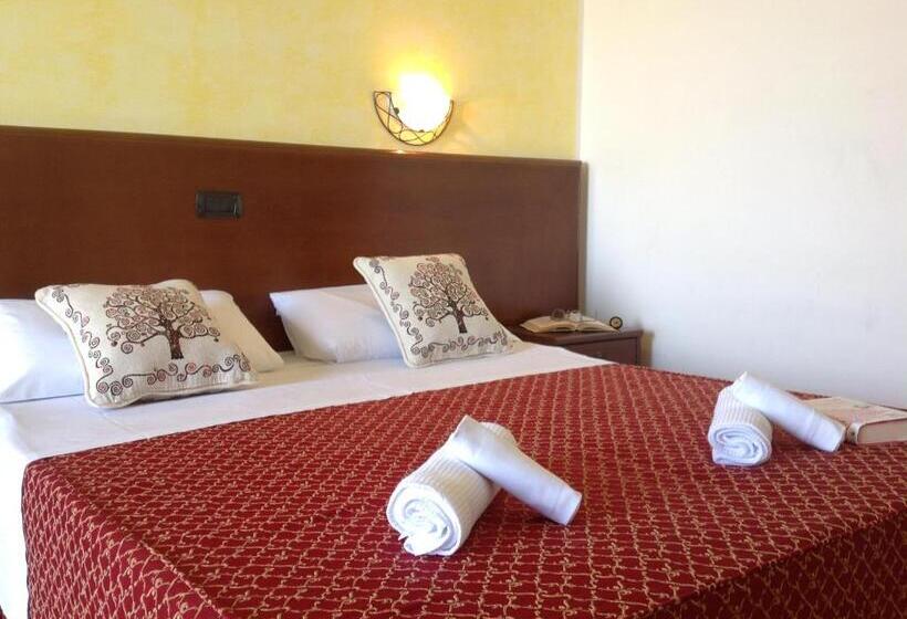 Номер Стандарт с Балконом, Villa Aniana