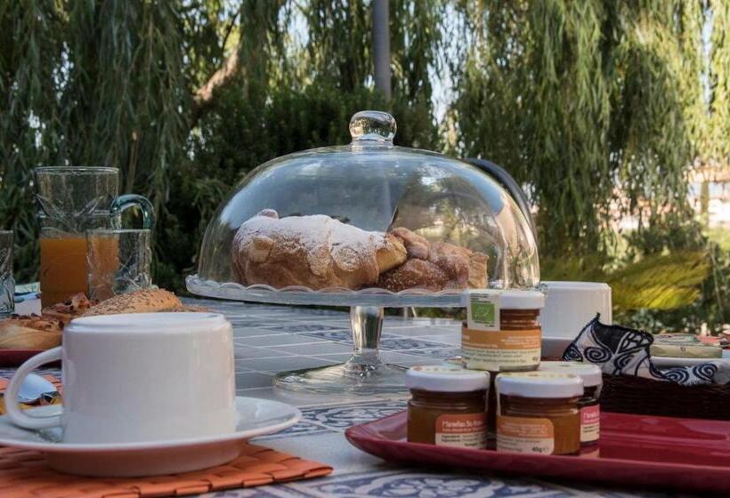 استودیوی لوکس, B&b La Casetta Degli Aranci