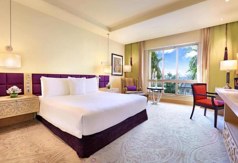 اتاق کلاب, Itc Maratha, A Luxury Collection Hotel, Mumbai