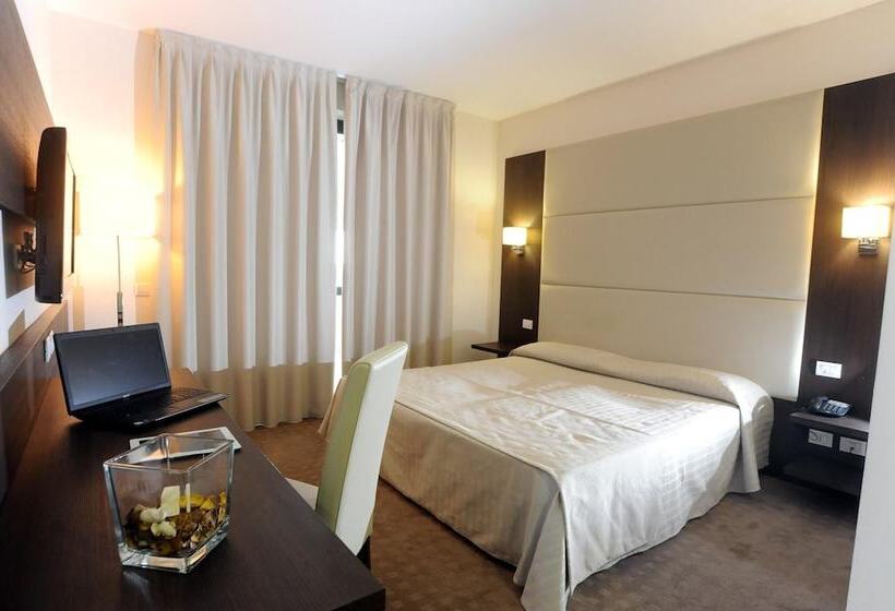 Четырехместный Номер Стандарт, Palace Inn Rome Fiano