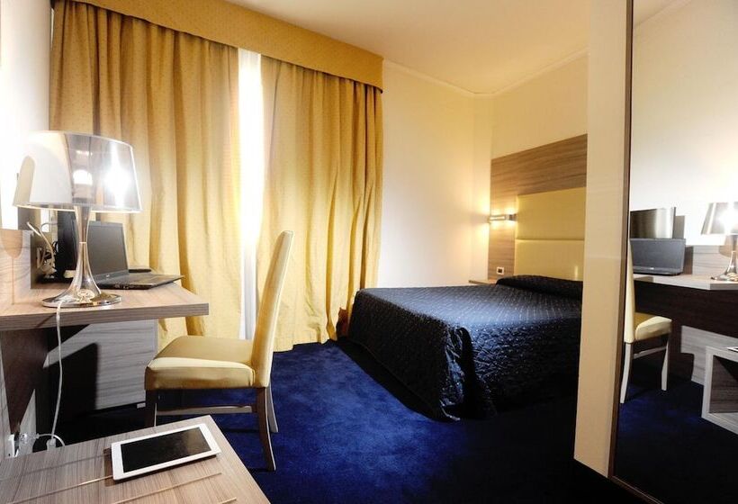 Четырехместный Номер Стандарт, Palace Inn Rome Fiano