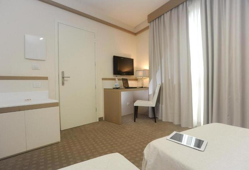 Номер Стандарт, Palace Inn Rome Fiano