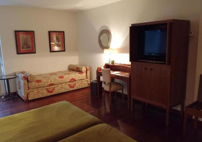 Номер Стандарт, Parador De Limpias