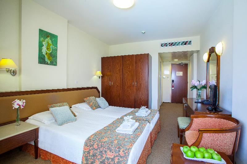 Номер Deluxe Кровать Кинг, Pullman Kuala Lumpur City Centre Hotel & Residences