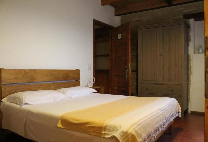 اتاق استاندارد سه نفره, Agriturismo Bassarì