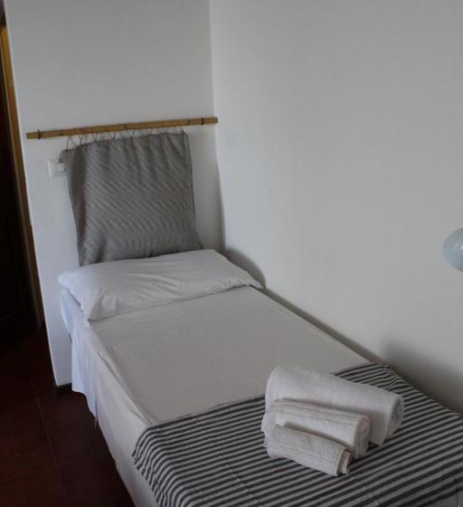 اتاق استاندارد چهار تخته, Agriturismo Bassarì