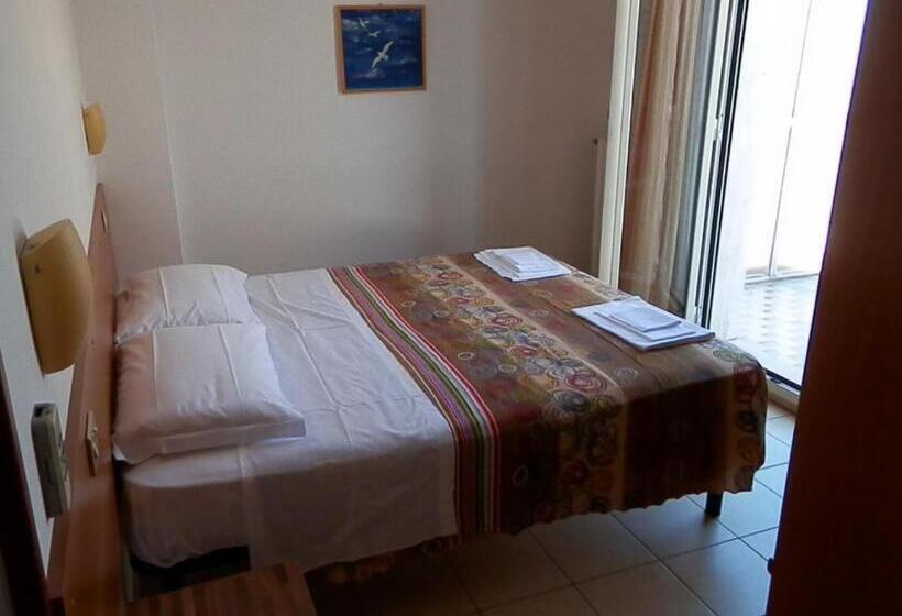 اتاق استاندارد با بالکن, B&b Attico Mare