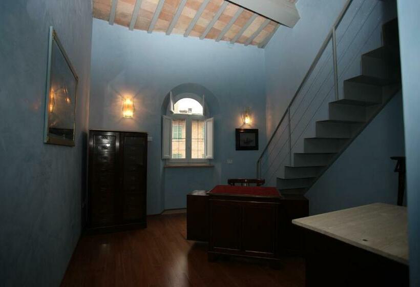 Номер Deluxe с Балконом, Palazzo Santinelli