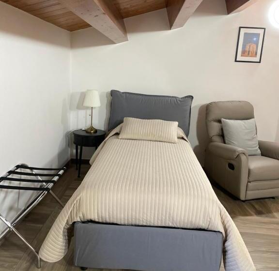 스탠다드 트리플 룸, Palazzo Candida B&b