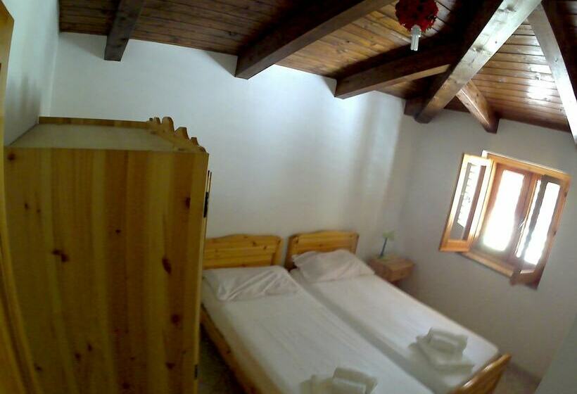Семейные Апартаменты, Villaggio Camping La Scogliera