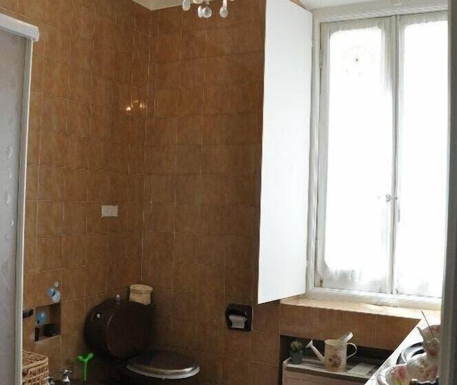 اتاق استاندارد با سرویس بهداشتی مشترک, Il Ciottolo