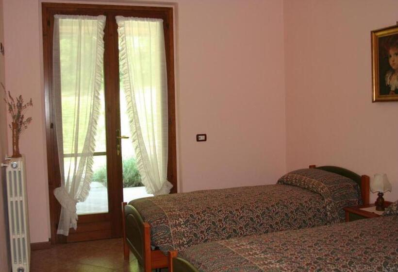 Номер Стандарт Вид на Сад, Agriturismo Altana Del Motto Rosso