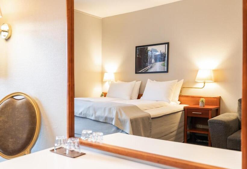 Семейный Номер, Frøken Skjolds Hotel Lyngengården